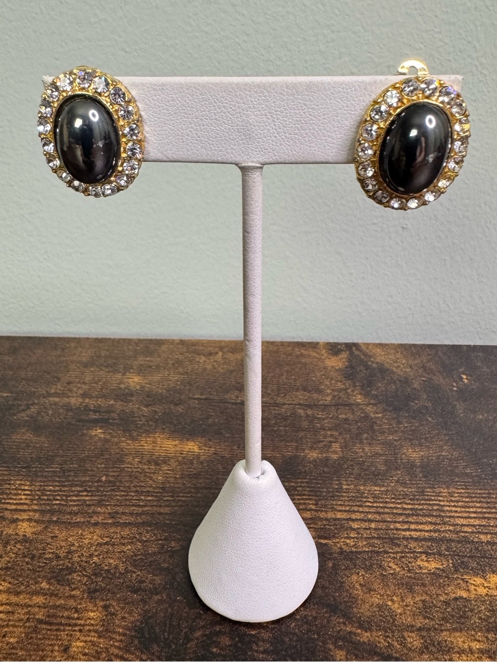 Vintage Gold and Black Oval Crystal Clip-On Earrings